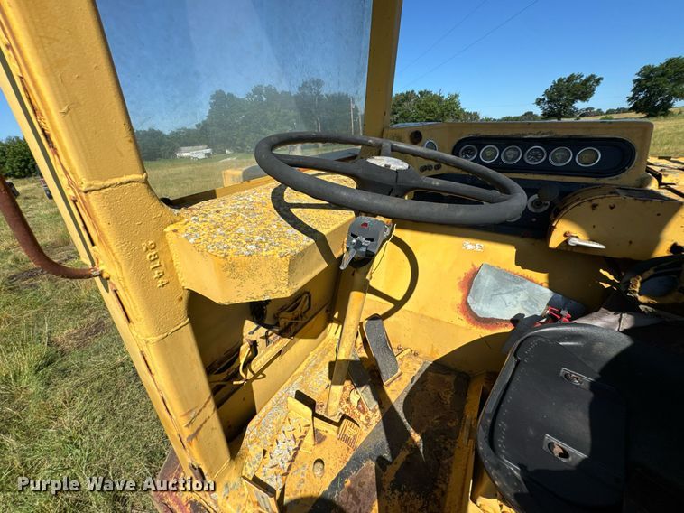 image for item DU9933 1979 Caterpillar 613B elevating scraper