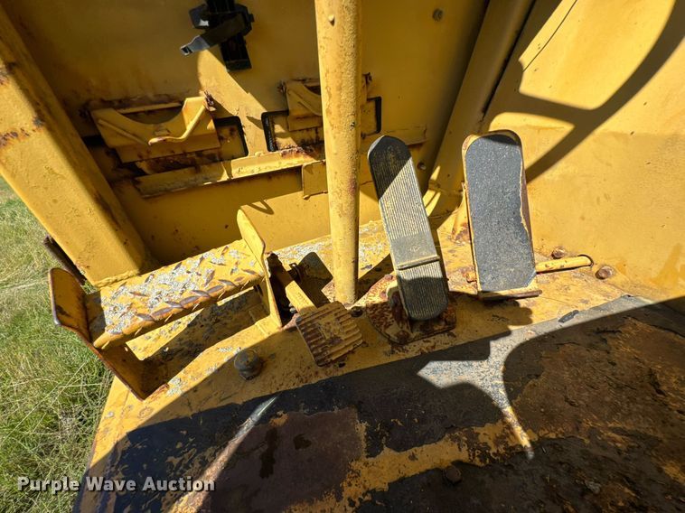 image for item DU9933 1979 Caterpillar 613B elevating scraper
