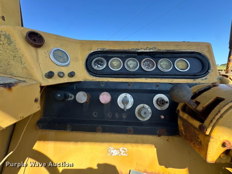 image for item DU9933 1979 Caterpillar 613B elevating scraper