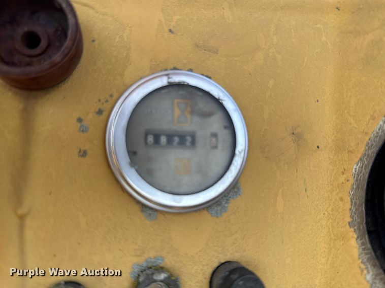 image for item DU9933 1979 Caterpillar 613B elevating scraper