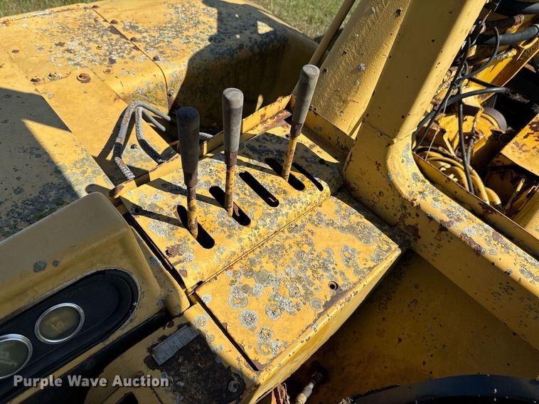 image for item DU9933 1979 Caterpillar 613B elevating scraper