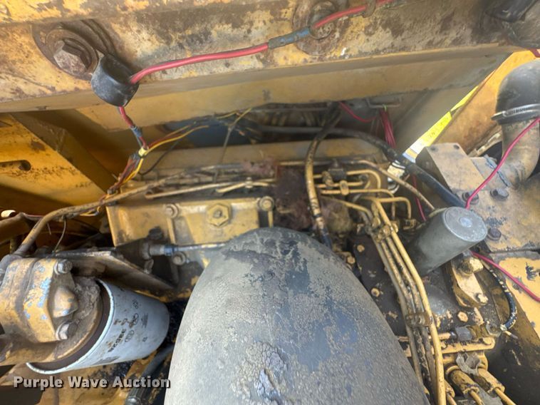 image for item DU9933 1979 Caterpillar 613B elevating scraper