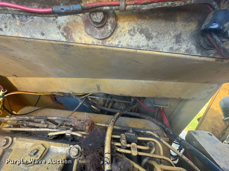 image for item DU9933 1979 Caterpillar 613B elevating scraper