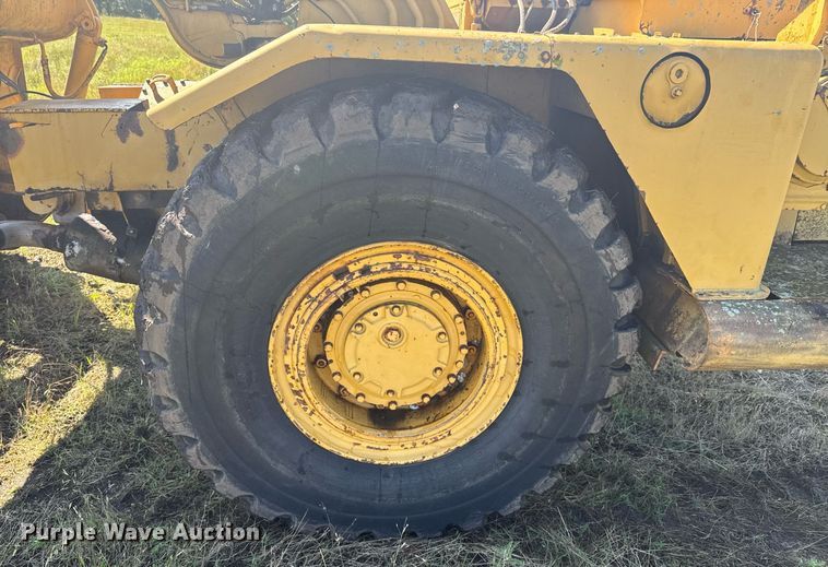 image for item DU9933 1979 Caterpillar 613B elevating scraper