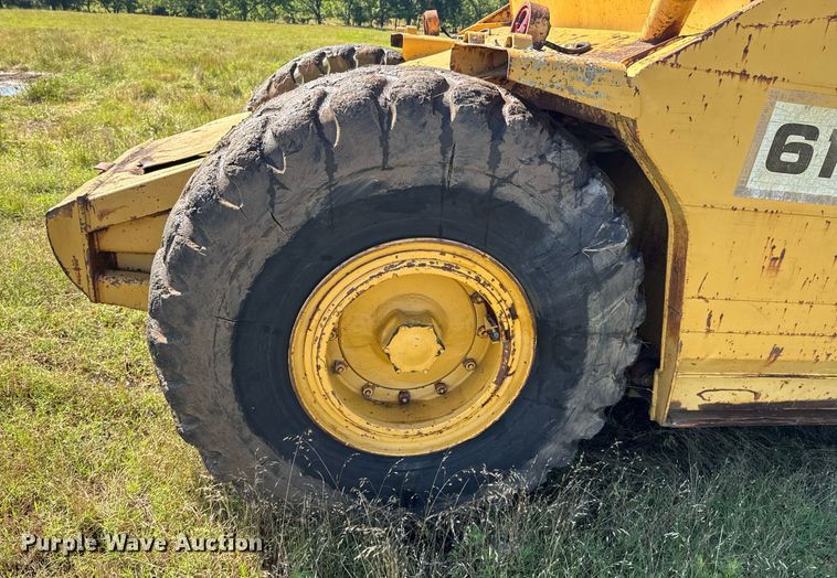 image for item DU9933 1979 Caterpillar 613B elevating scraper