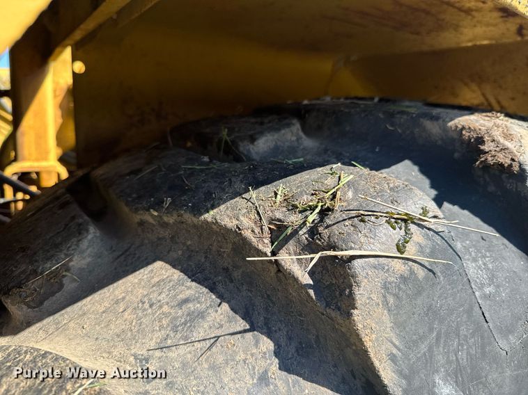 image for item DU9933 1979 Caterpillar 613B elevating scraper