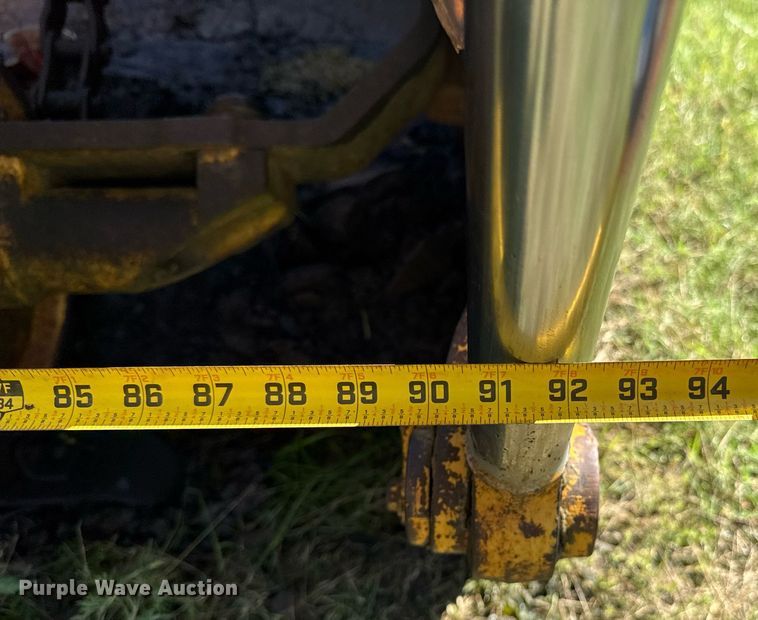 image for item DU9933 1979 Caterpillar 613B elevating scraper