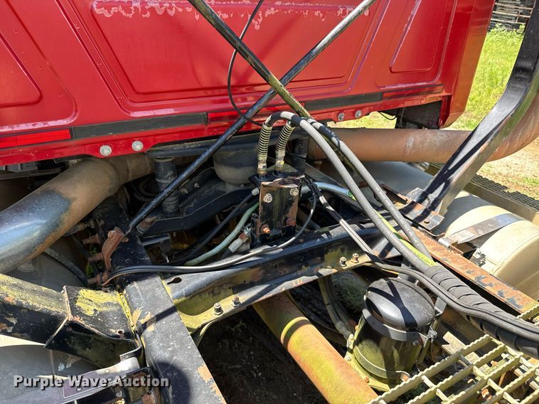 image for item DU9934 1999 Mack CH613 semi truck