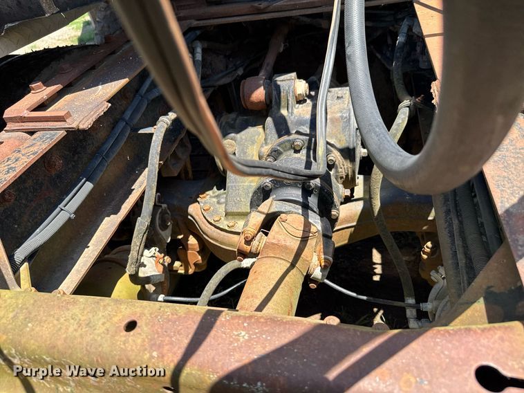 image for item DU9934 1999 Mack CH613 semi truck