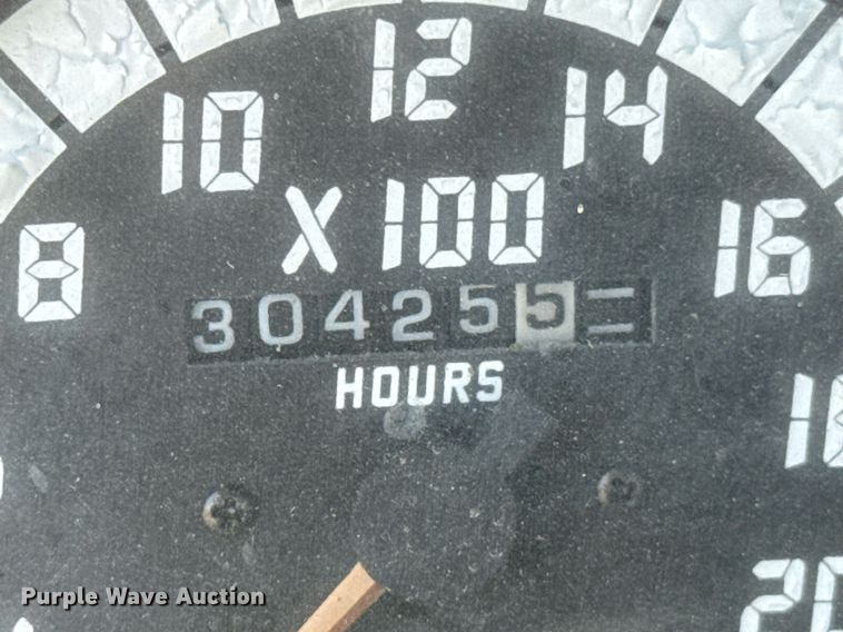 image for item DU9934 1999 Mack CH613 semi truck