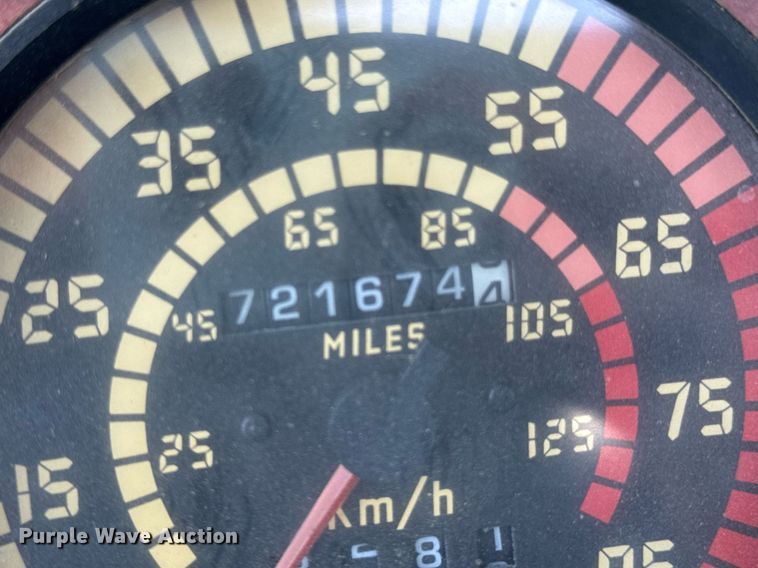 image for item DU9934 1999 Mack CH613 semi truck