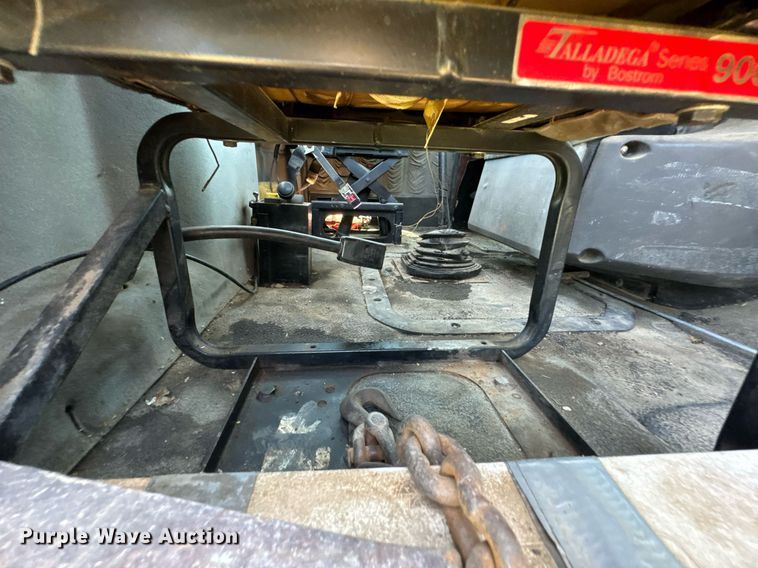 image for item DU9934 1999 Mack CH613 semi truck