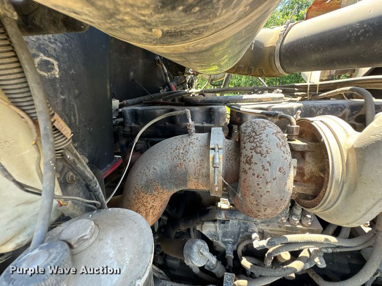 image for item DU9934 1999 Mack CH613 semi truck