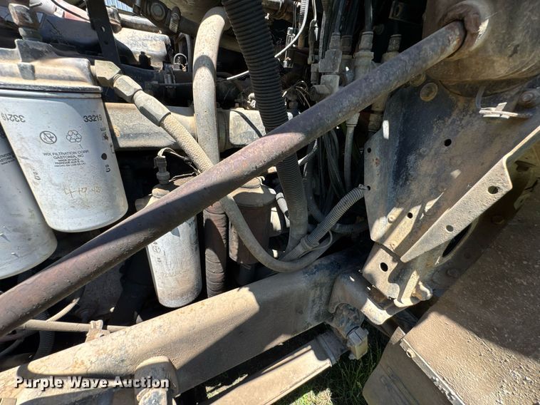 image for item DU9934 1999 Mack CH613 semi truck