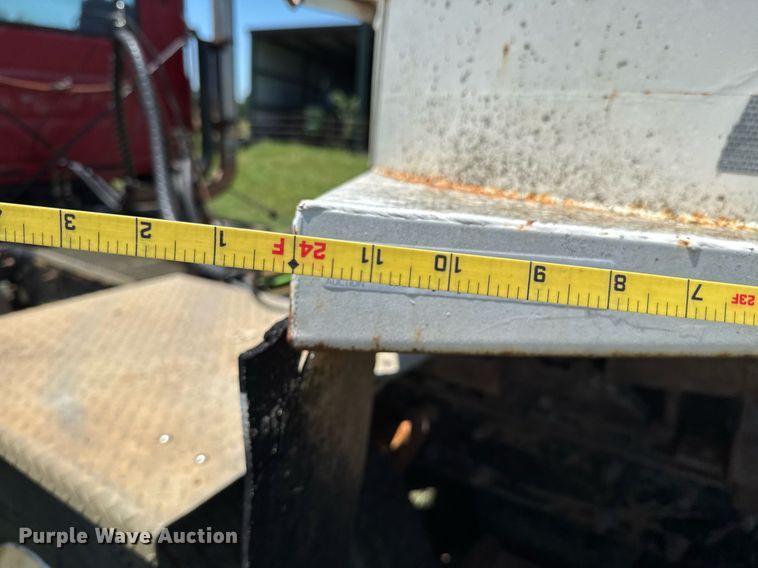 image for item DU9935 1992 Hibilt end dump trailer