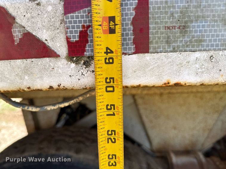 image for item DU9935 1992 Hibilt end dump trailer