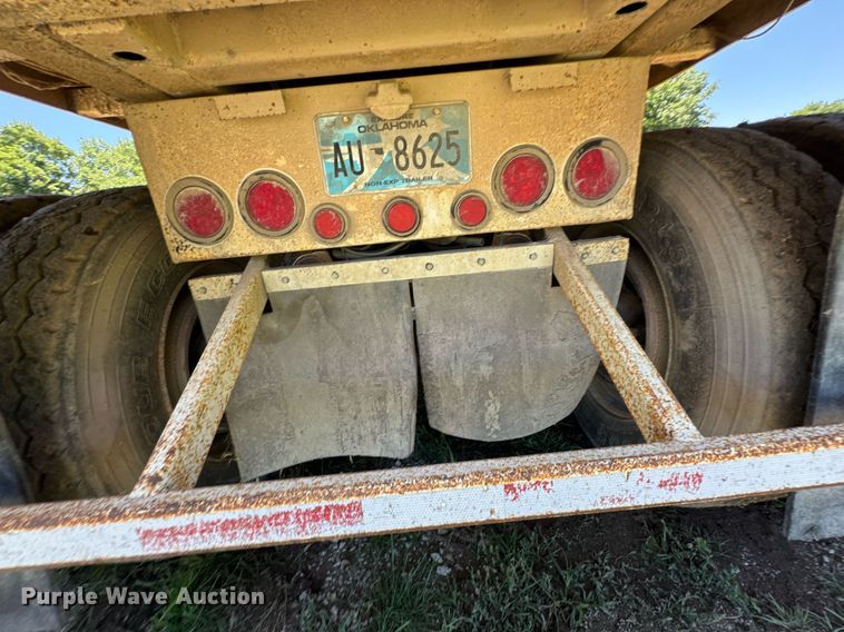 image for item DU9935 1992 Hibilt end dump trailer