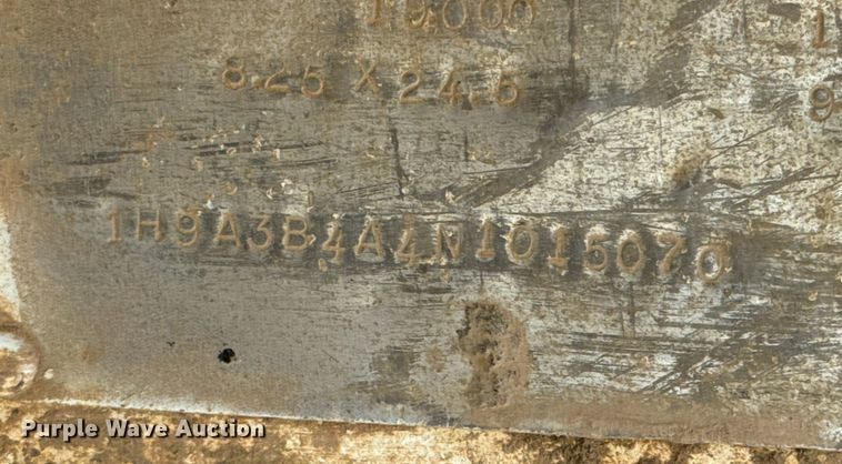 image for item DU9935 1992 Hibilt end dump trailer