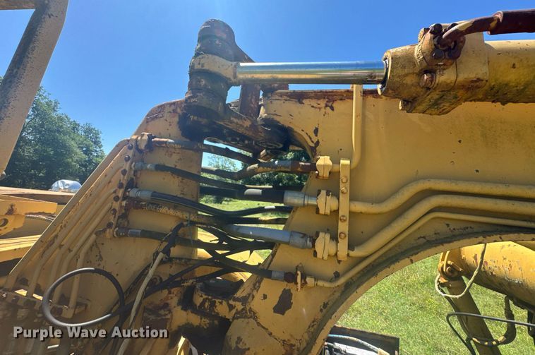 image for item DU9936 1980 Caterpillar 613B elevating scraper