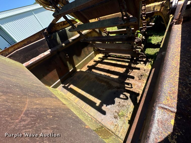 image for item DU9936 1980 Caterpillar 613B elevating scraper