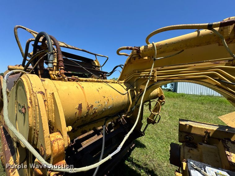 image for item DU9936 1980 Caterpillar 613B elevating scraper