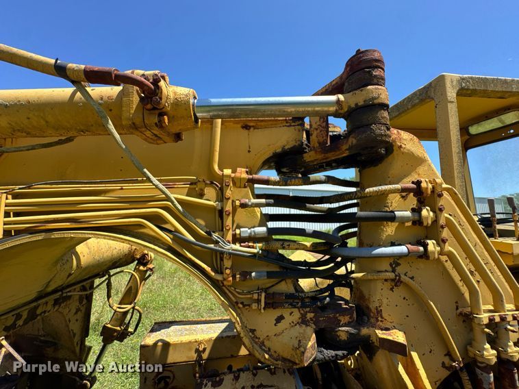 image for item DU9936 1980 Caterpillar 613B elevating scraper