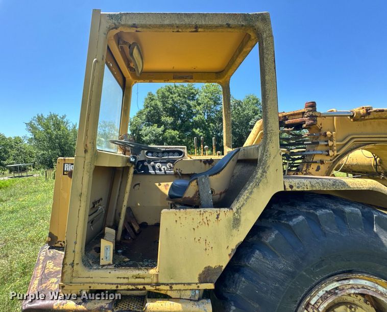 image for item DU9936 1980 Caterpillar 613B elevating scraper