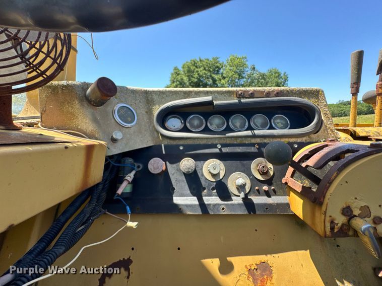 image for item DU9936 1980 Caterpillar 613B elevating scraper