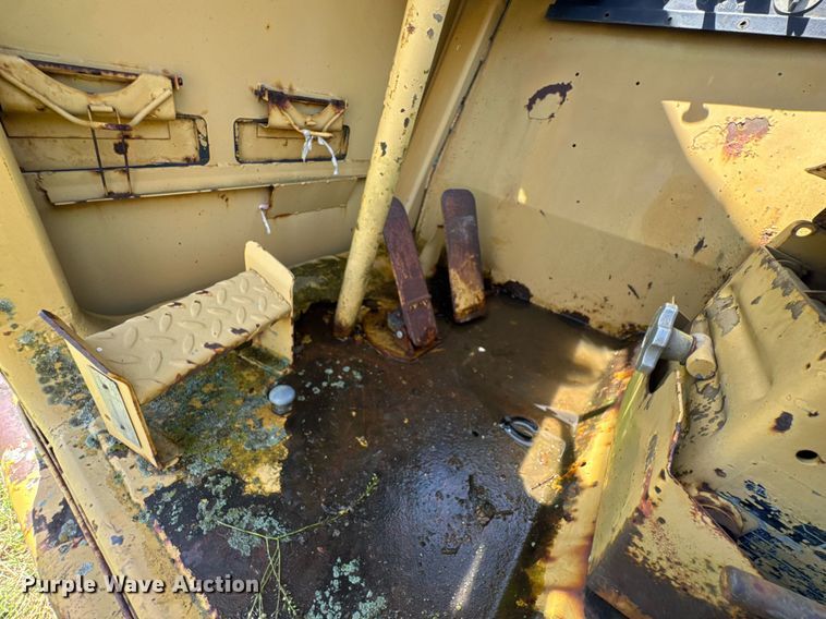 image for item DU9936 1980 Caterpillar 613B elevating scraper