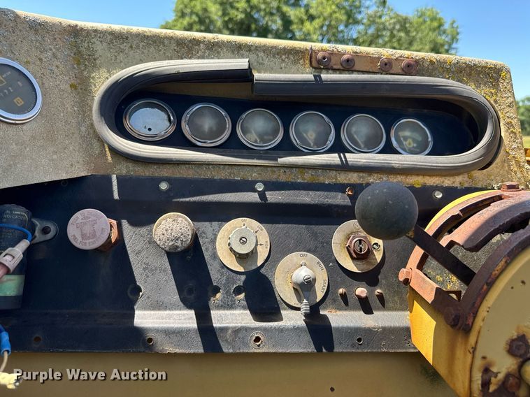 image for item DU9936 1980 Caterpillar 613B elevating scraper