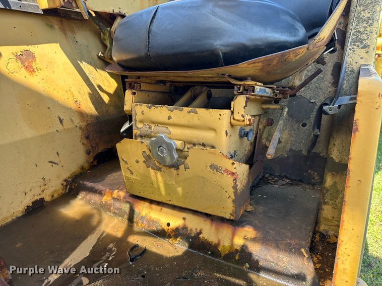 image for item DU9936 1980 Caterpillar 613B elevating scraper