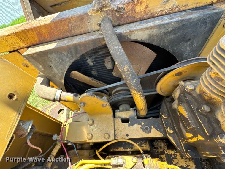 image for item DU9936 1980 Caterpillar 613B elevating scraper