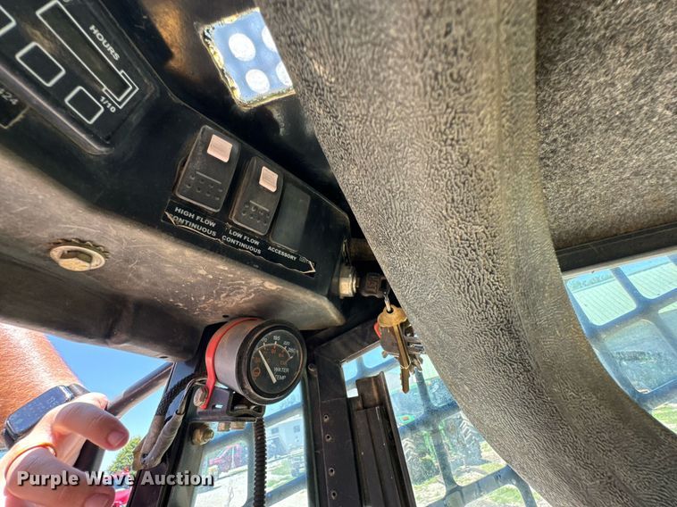 image for item DU9937 2007 ASV Posi-Track RC-100 tracked skid steer loader