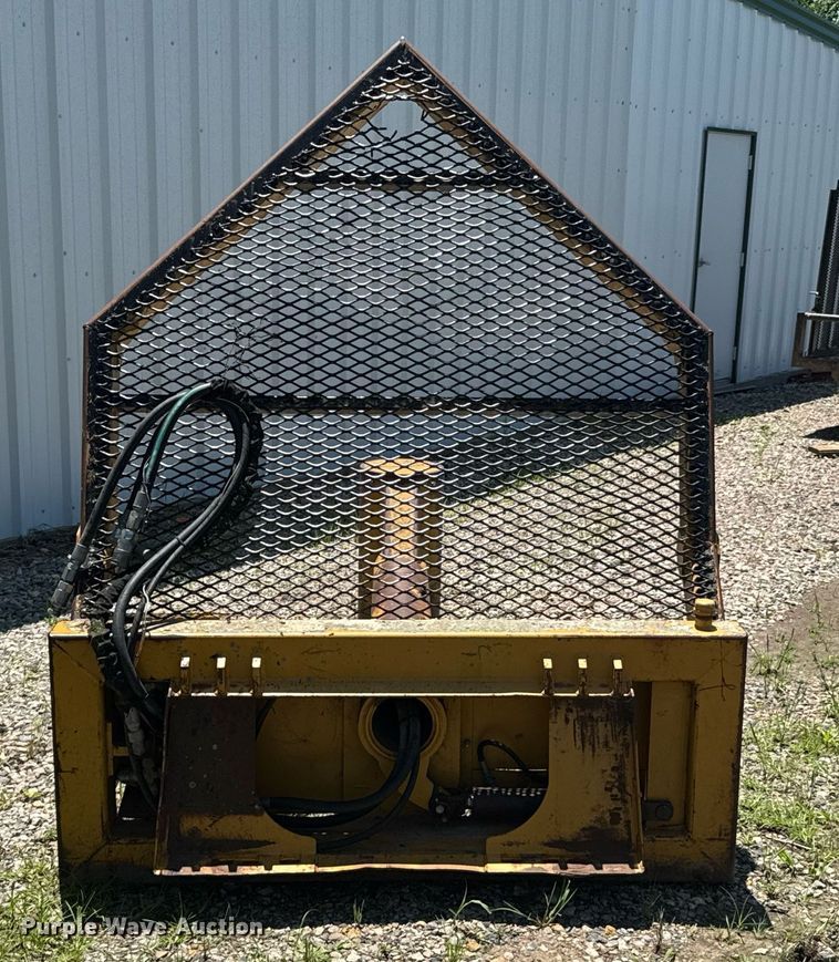 image for item DU9938 Ground Force skid steer tree saw