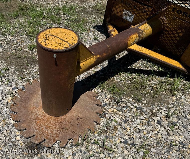 image for item DU9938 Ground Force skid steer tree saw