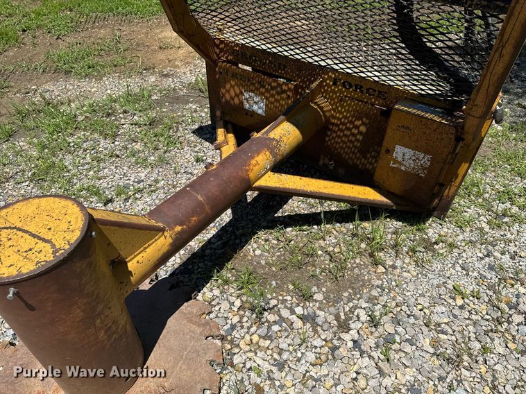 image for item DU9938 Ground Force skid steer tree saw