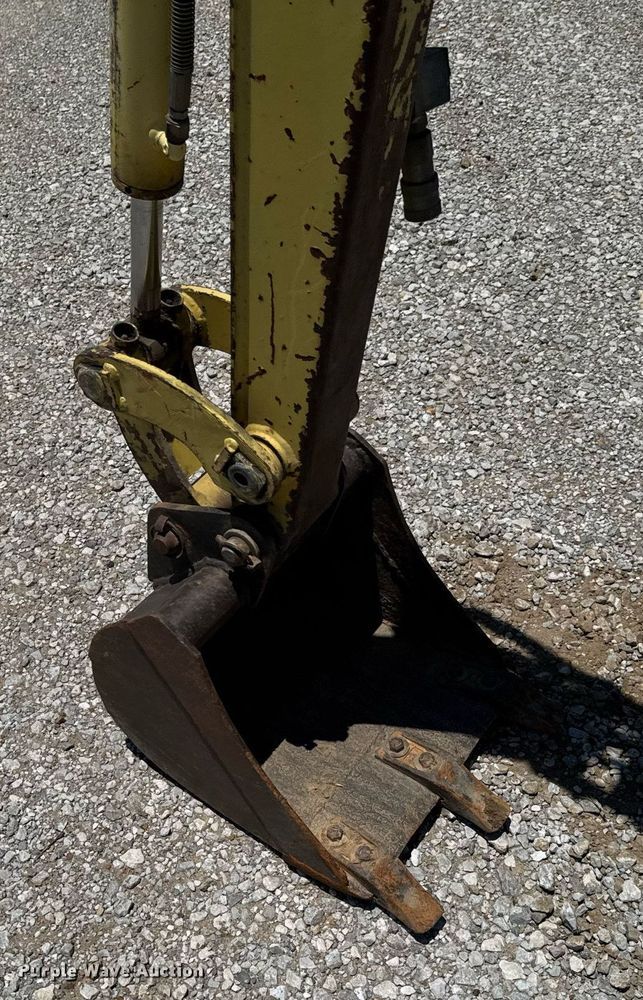 image for item DU9939 2003 Yanmar B15 mini excavator