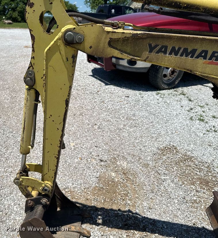 image for item DU9939 2003 Yanmar B15 mini excavator