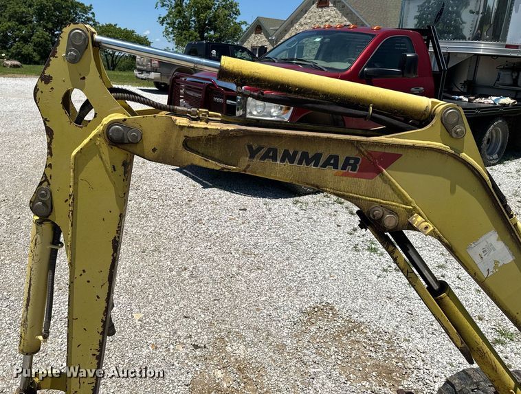 image for item DU9939 2003 Yanmar B15 mini excavator
