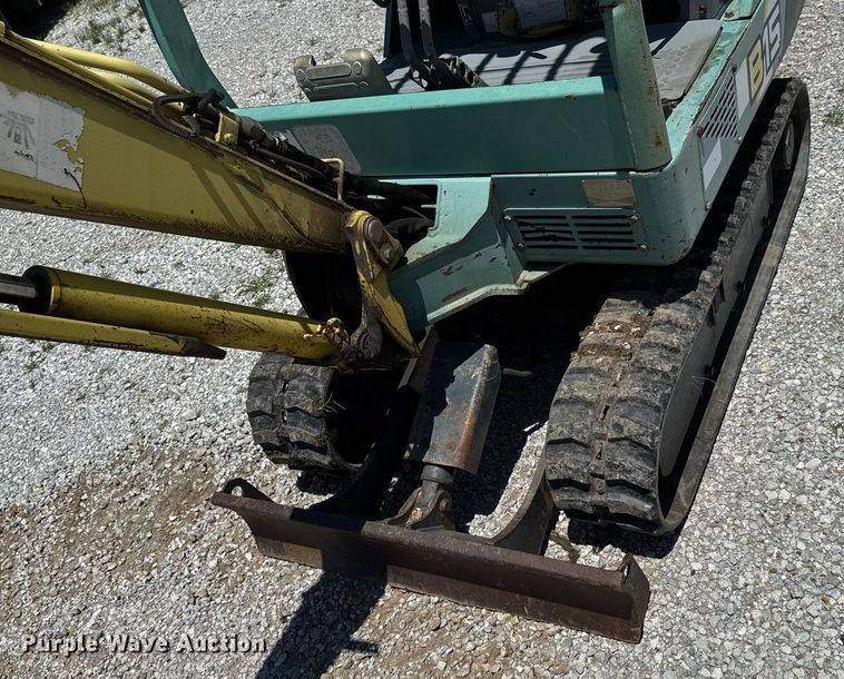 image for item DU9939 2003 Yanmar B15 mini excavator