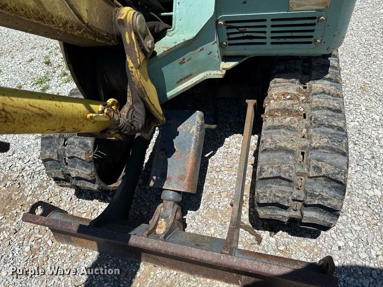 image for item DU9939 2003 Yanmar B15 mini excavator
