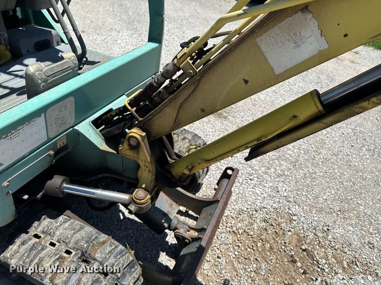 image for item DU9939 2003 Yanmar B15 mini excavator