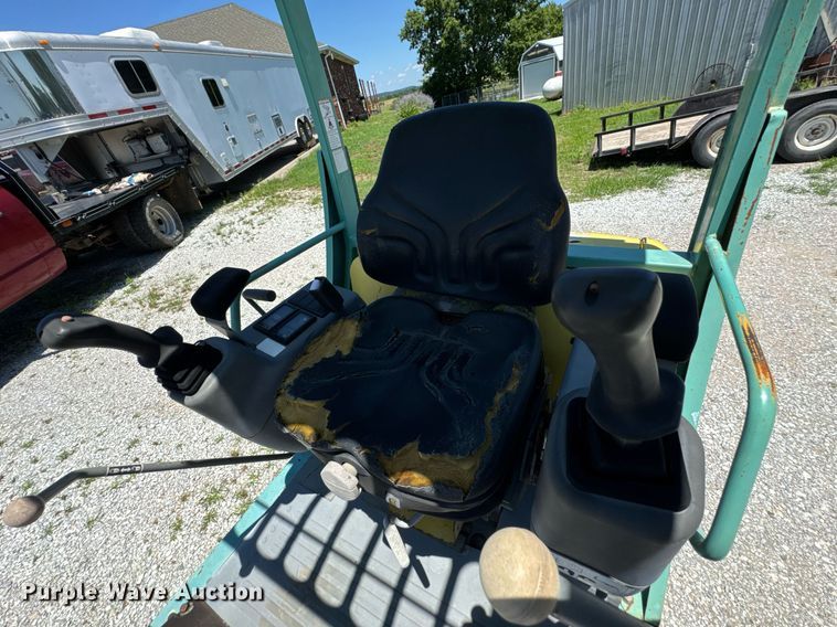 image for item DU9939 2003 Yanmar B15 mini excavator