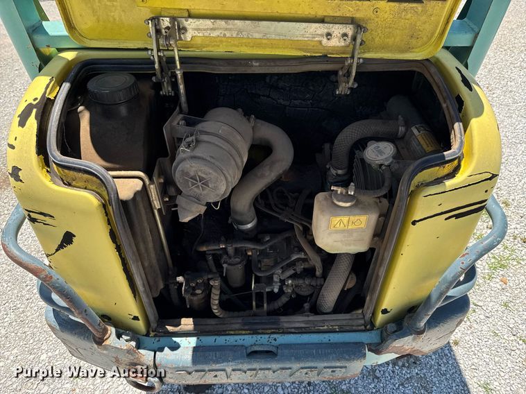 image for item DU9939 2003 Yanmar B15 mini excavator