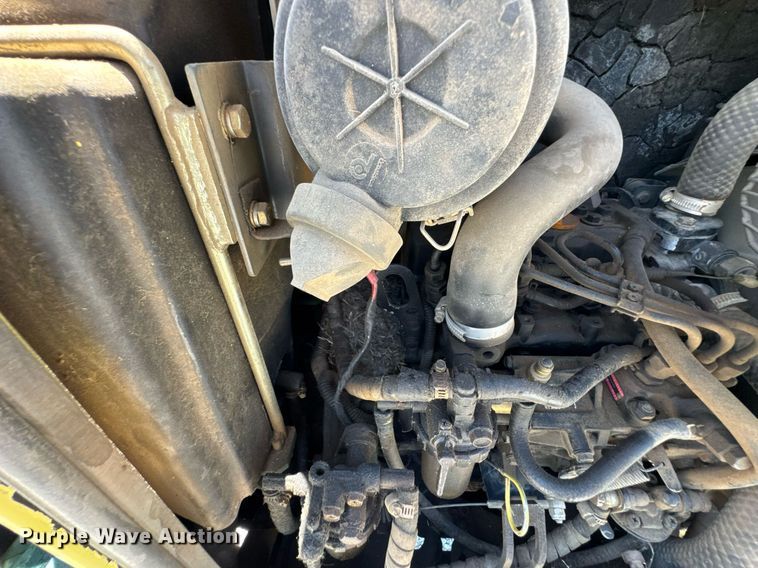 image for item DU9939 2003 Yanmar B15 mini excavator