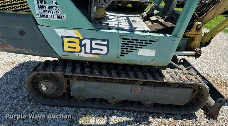 image for item DU9939 2003 Yanmar B15 mini excavator