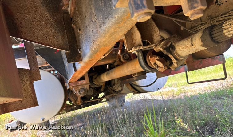 image for item DU9940 1976 Mack RW613 winch truck