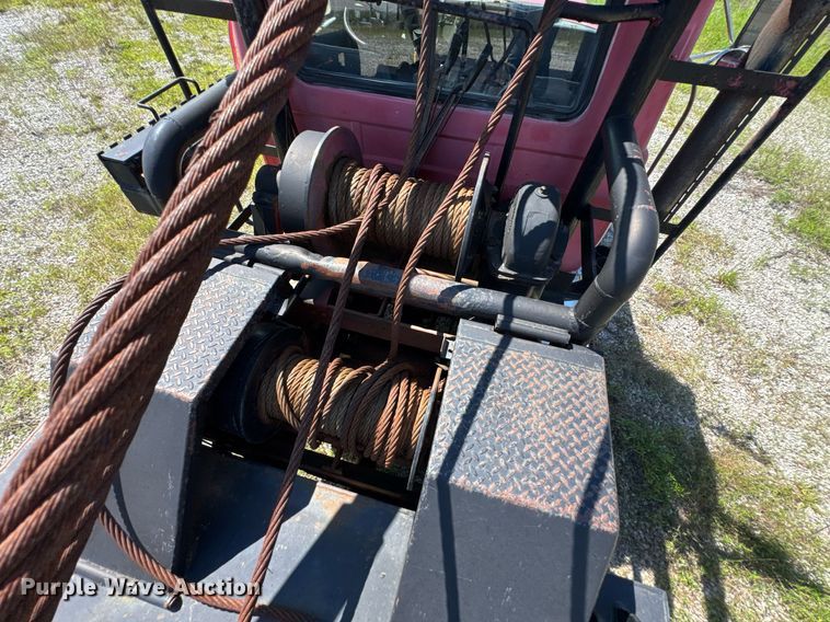 image for item DU9940 1976 Mack RW613 winch truck