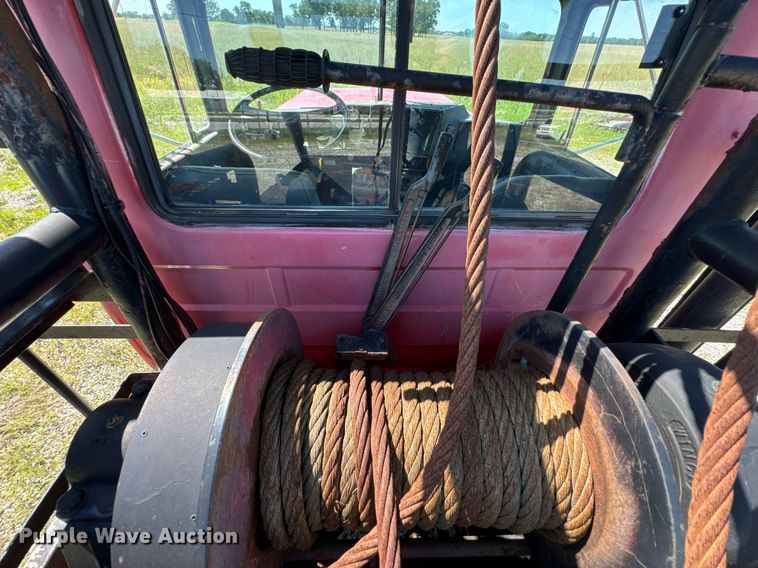 image for item DU9940 1976 Mack RW613 winch truck