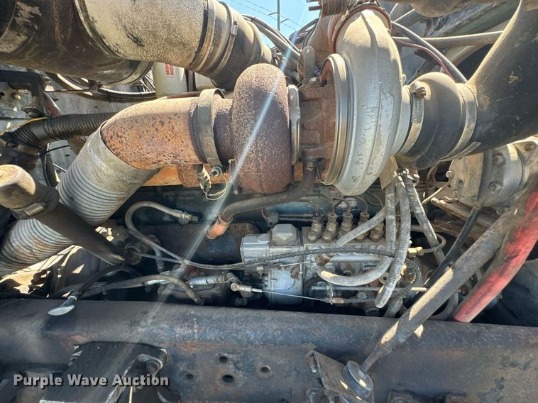 image for item DU9940 1976 Mack RW613 winch truck